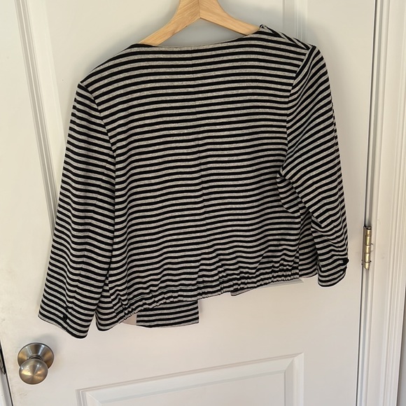 Aryn K Cropped navy and gray blazer - Picture 3 of 3